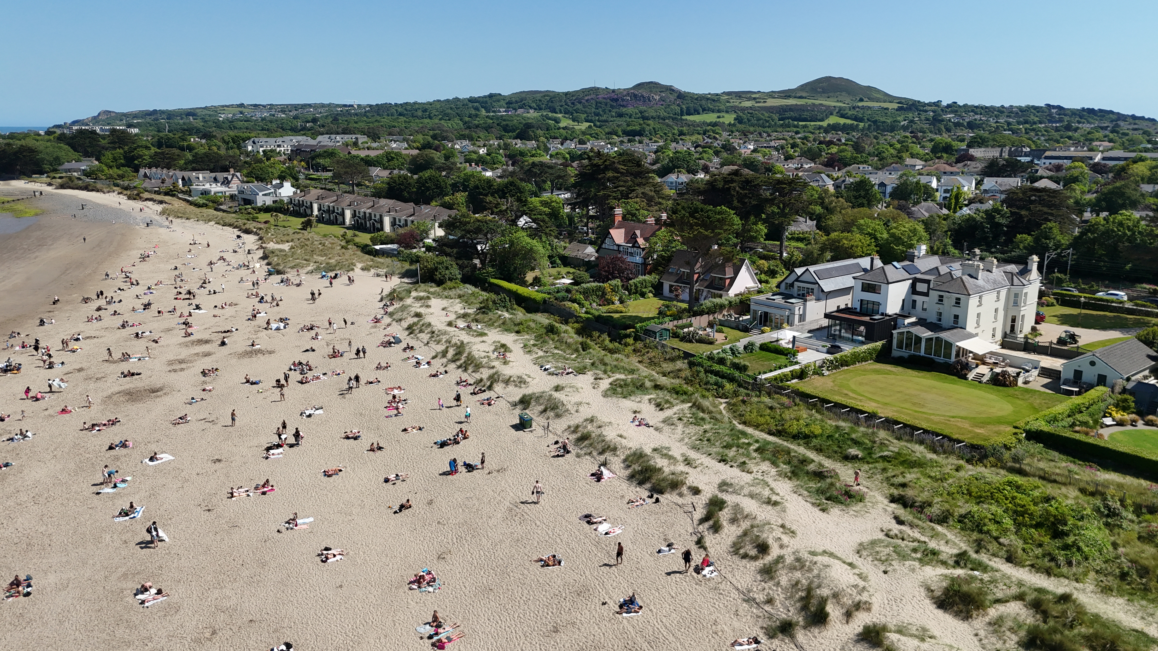 Four‑day heat warning issued as Met Éireann forecasts highs of up to 31C